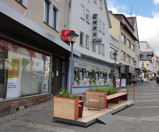 Sitzbereich aus Holz in Kirchhain