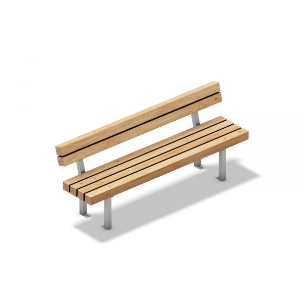 Eine klassische Bank aus hellem Holz